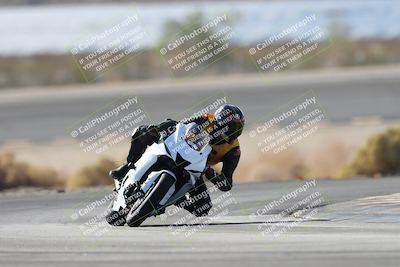 media/Nov-16-2025-Race Pace (Sun) [[8c5fa54630]]/Non Verified Riders (1st 20 Minutes)/1-Turn 14 (10am)/